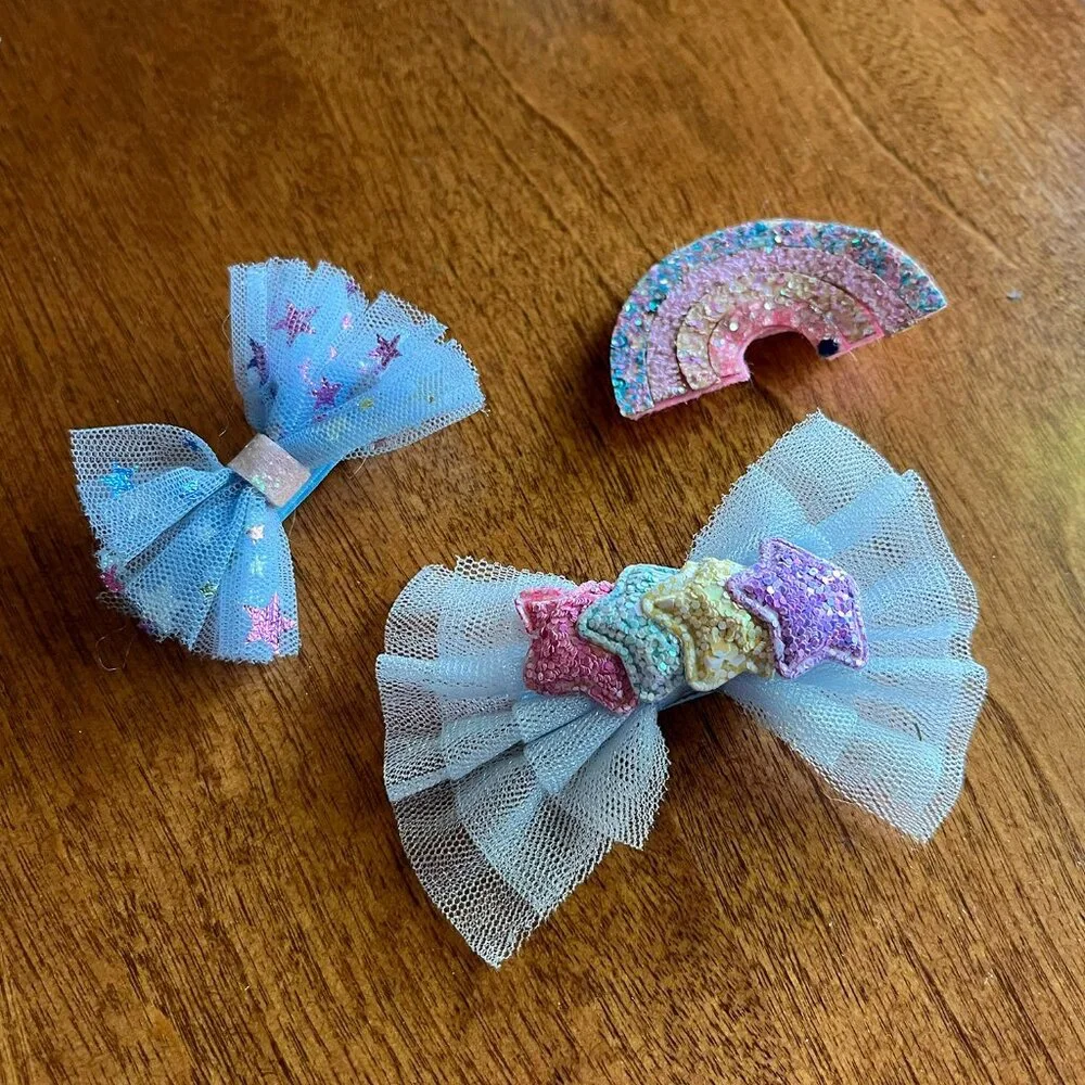 Stars and rainbows hair clips *Free in bundle*